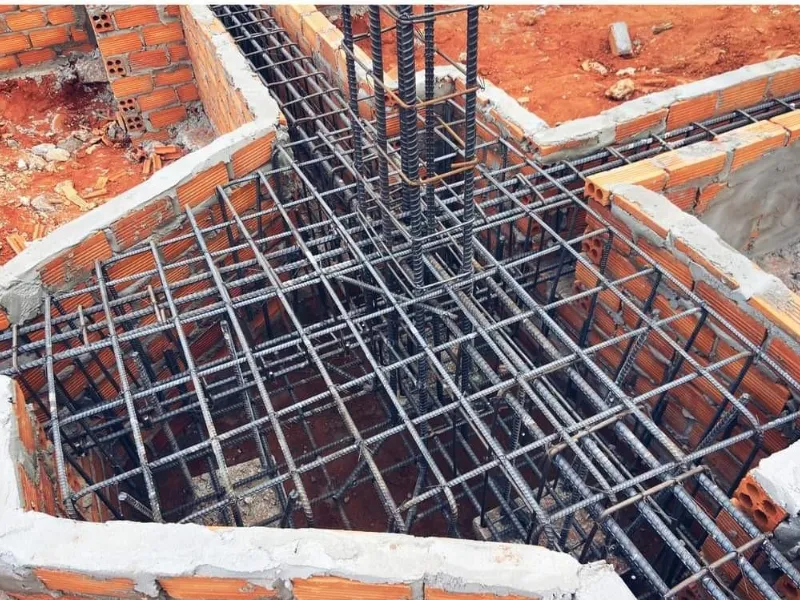 Cách bố trí thép dầm móng thiết diện ngang