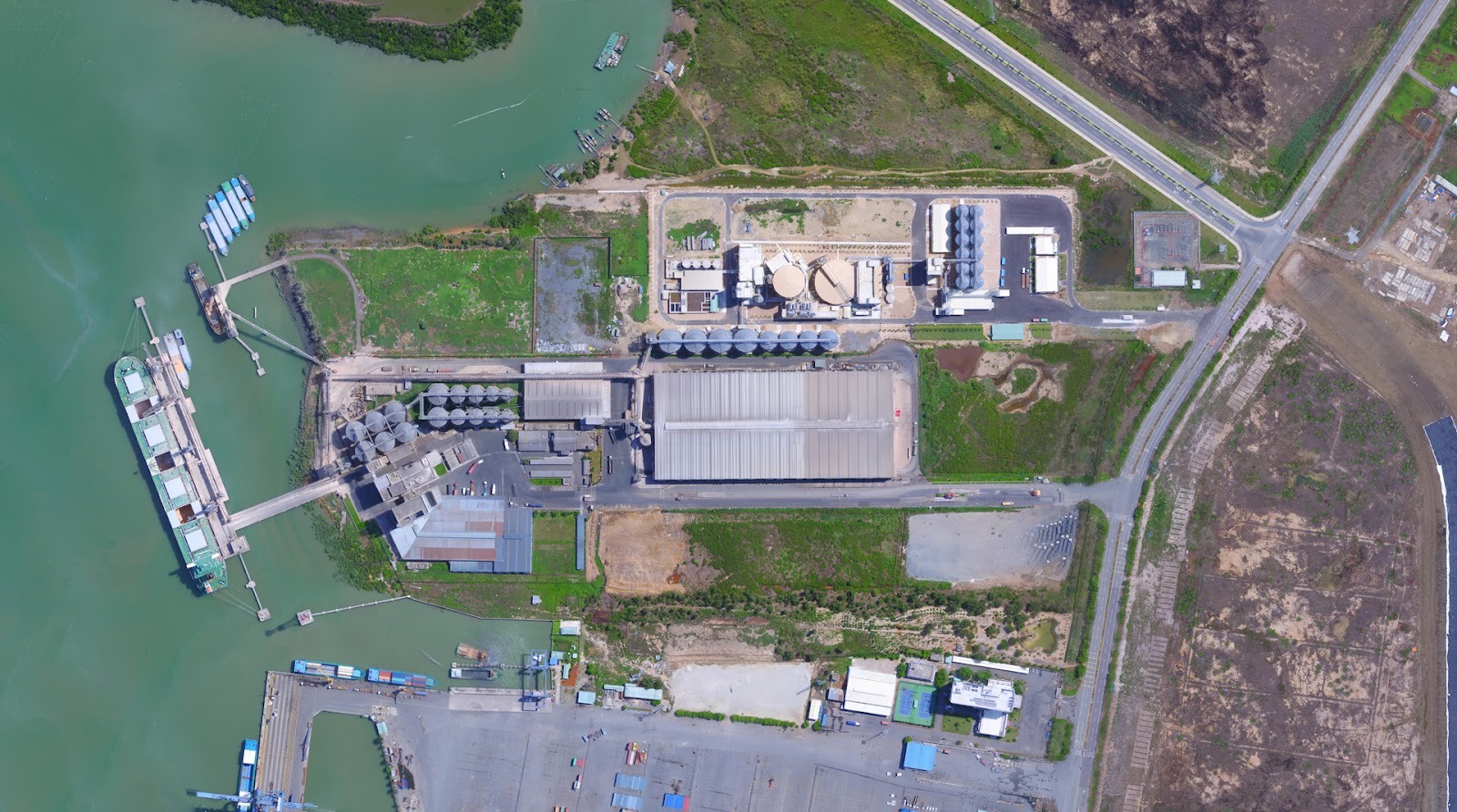 Khảo sát địa hình bằng Flycam tại Bách Việt United